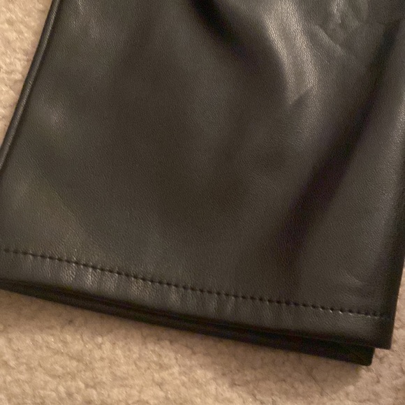 Good American vegan leather pants - Picture 3 of 3